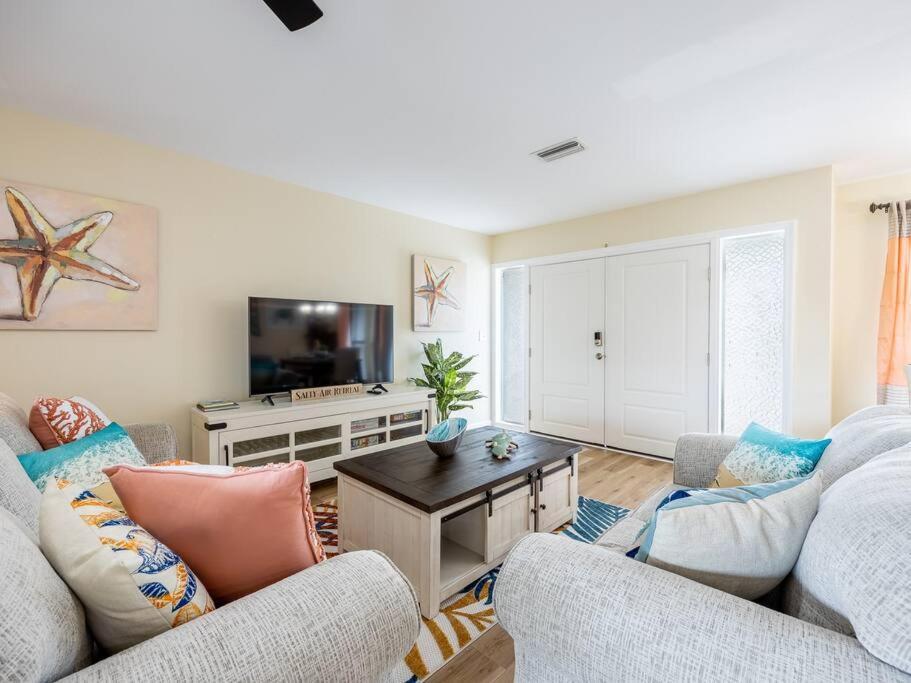 Englewood, Manasota Keys - 2 Bedroom Luxury Villa, Pool, Game Room, 6 Min To Beaches Next To Canal Exterior photo
