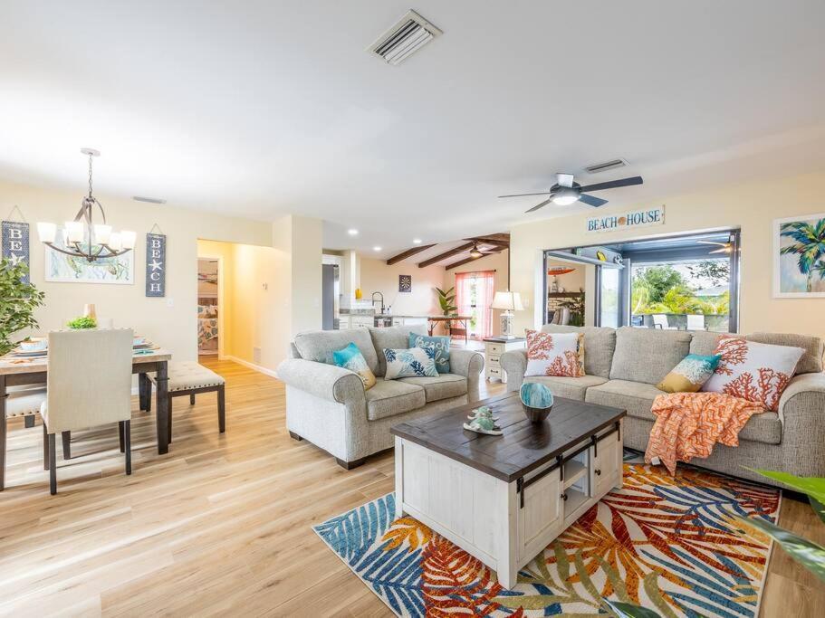 Englewood, Manasota Keys - 2 Bedroom Luxury Villa, Pool, Game Room, 6 Min To Beaches Next To Canal Exterior photo
