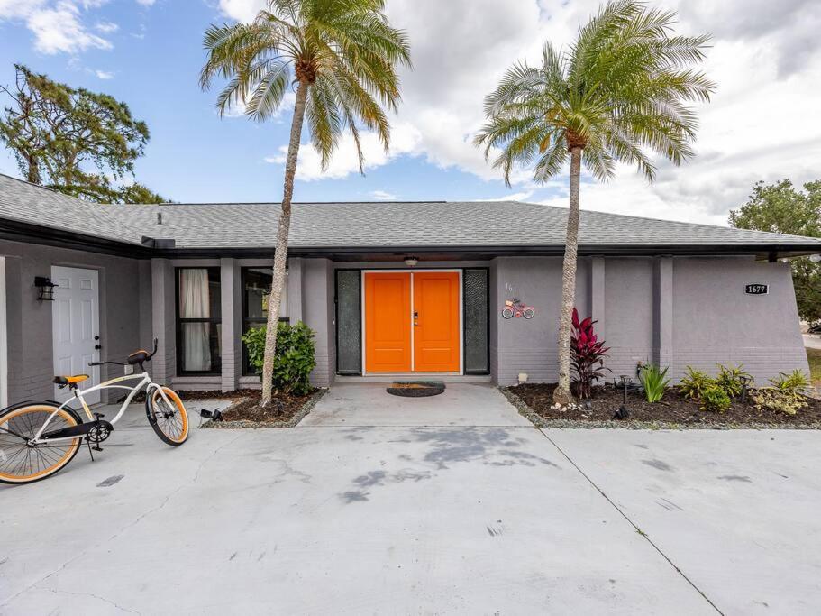 Englewood, Manasota Keys - 2 Bedroom Luxury Villa, Pool, Game Room, 6 Min To Beaches Next To Canal Exterior photo